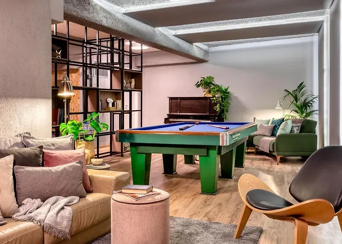 47 Luxury Suites