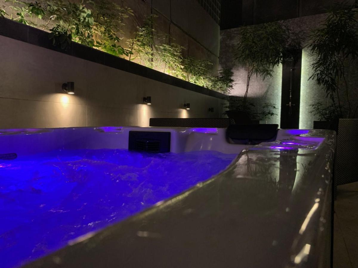 47 Luxury * Athen